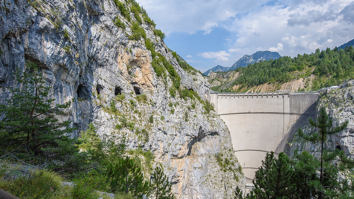 Damn dam! Vajont story.